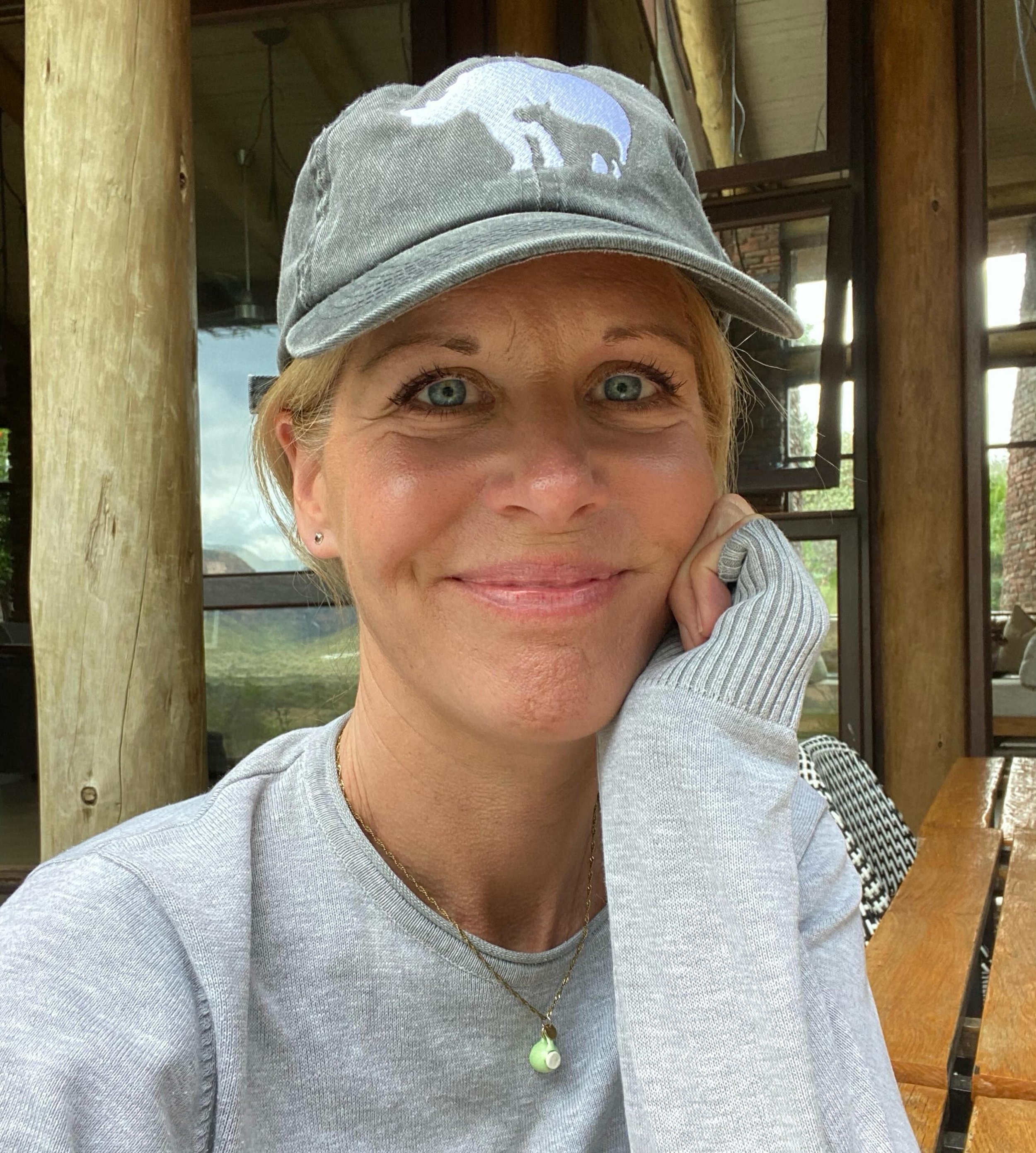 48 

Someone asked if I felt wiser?

Yes.

What did I learn in my 47th turn around the sun? 

Give me a minute.

Then it came to me when I got into bed last night.

After a lovely birthday at home filled with friends, dogs, sand, sunshine and ocean s