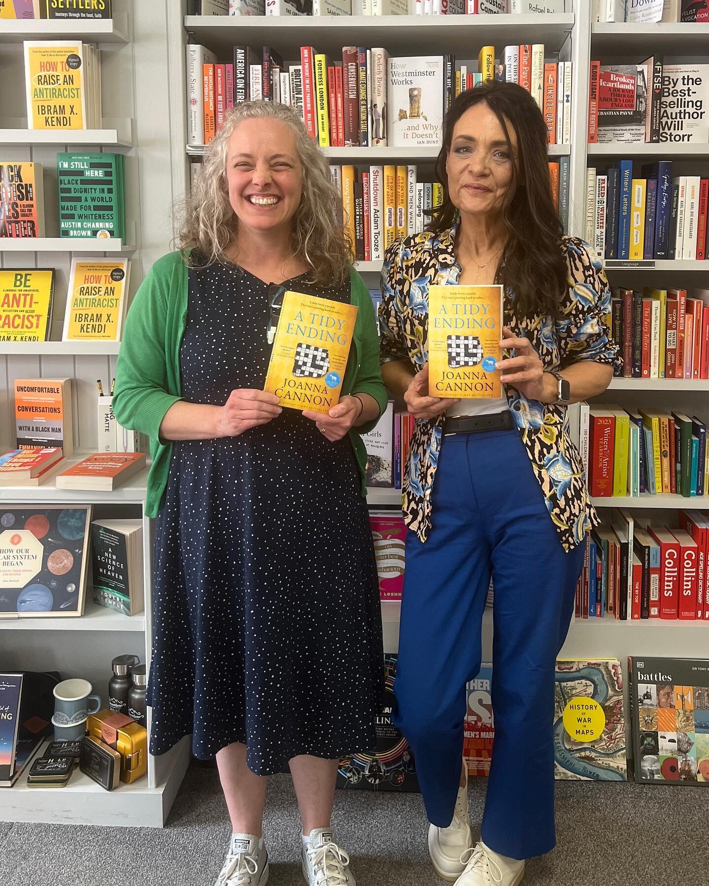 What a fab time we had at @bookabookshop bookclub. Thank you so much to @ruthiereading &amp; the team, and everyone who was there, for making me (and Linda) feel so welcome. What a lovely gang, i can&rsquo;t fit you all in the frame! I hope I see you