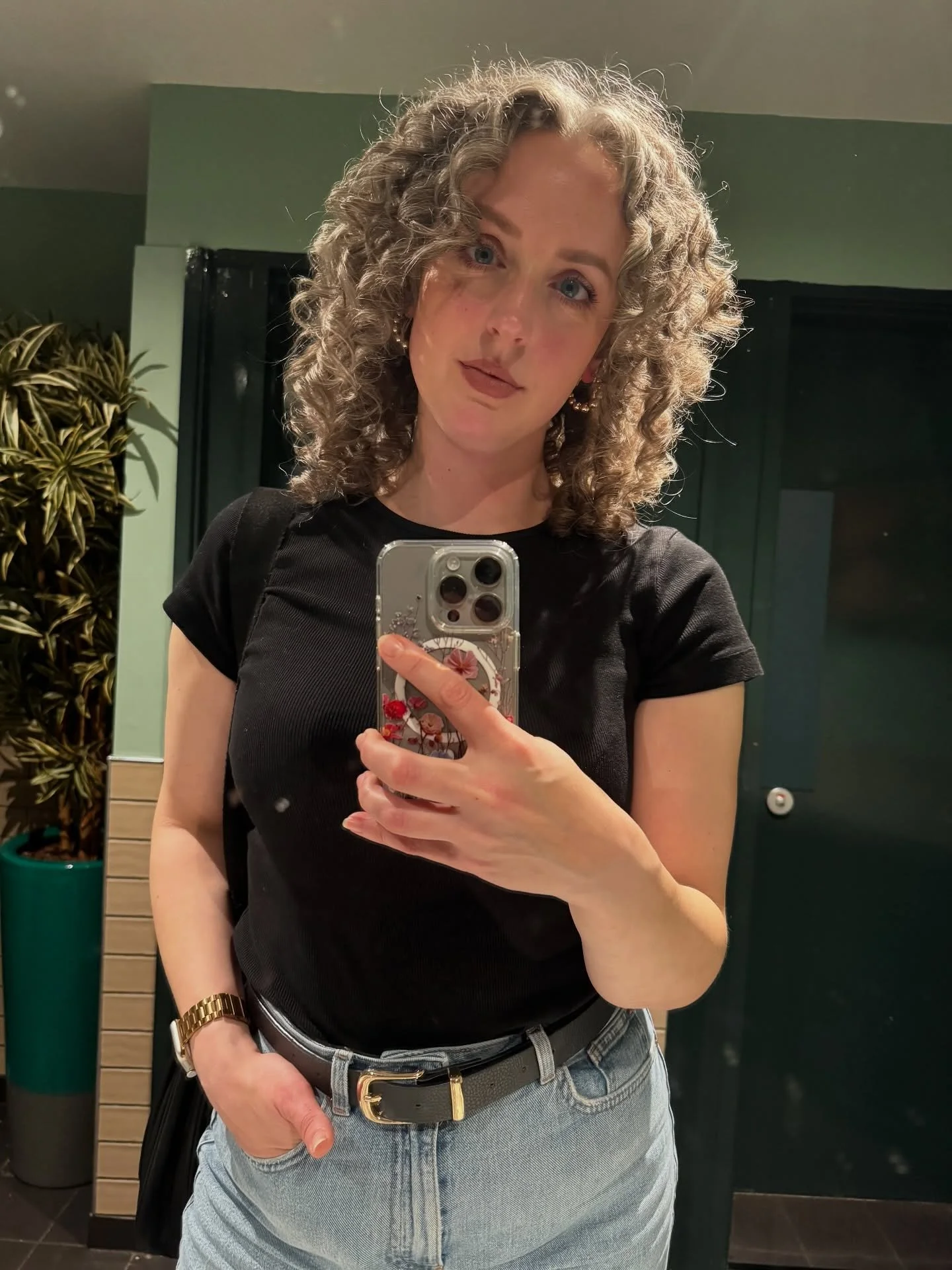 My new hairstyle in the wild 😅 

These are a mix of washday, day 2 and even some day 4 curls (the grey jumper photo). I feel like this style works well both with full wash day definition and also a more frizzy lived in look. I&rsquo;m just loving ha