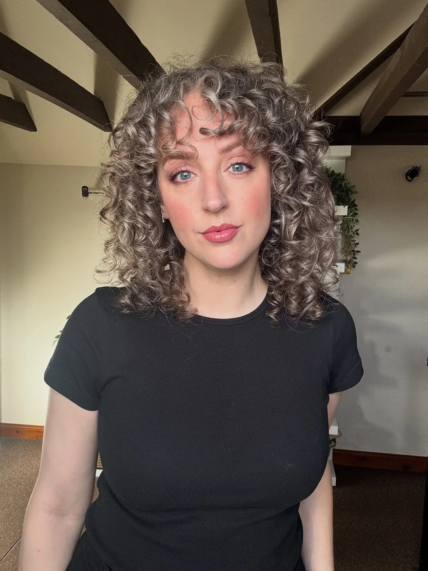 Just a moment for this haircut 😍 forever grateful to @waynetugglehair for showing me how to cut my own hair in the simplest way

#curlyhaircut #diycurlycut #curlybangs #curlyfringe #curlyshag