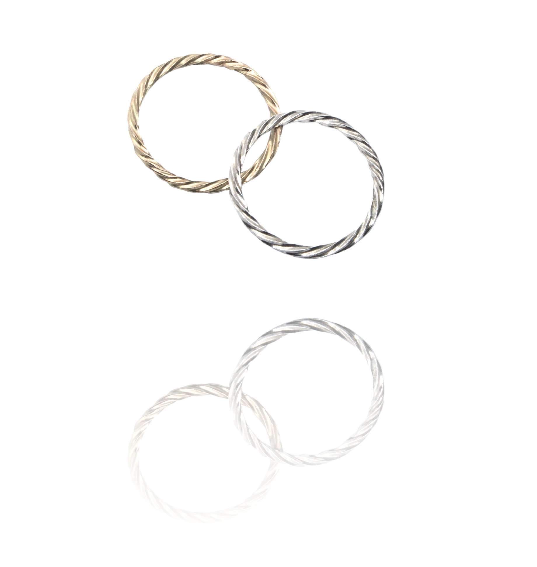 Twisted star ring