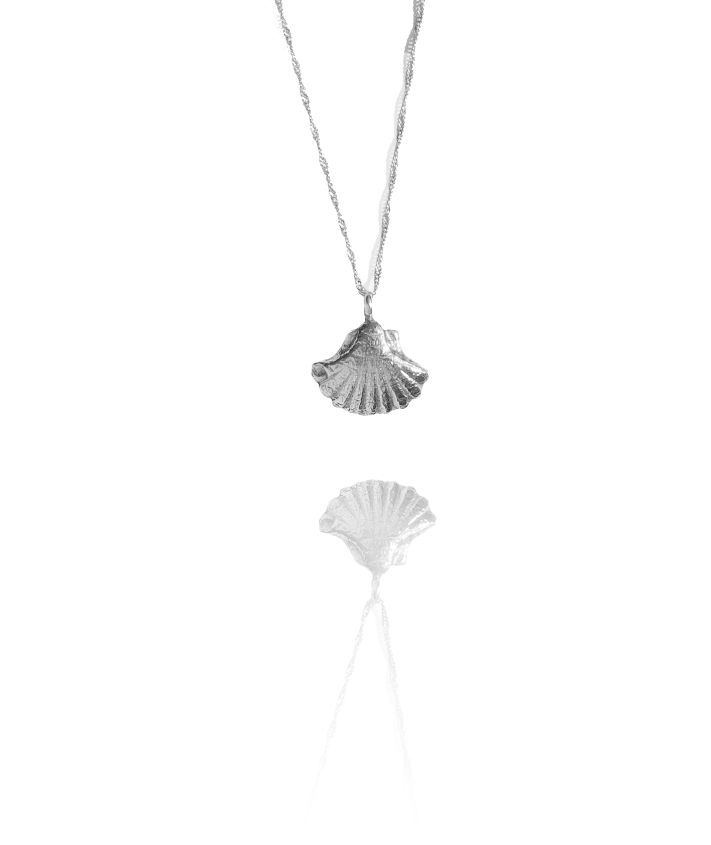 silver shell on twist chain.png