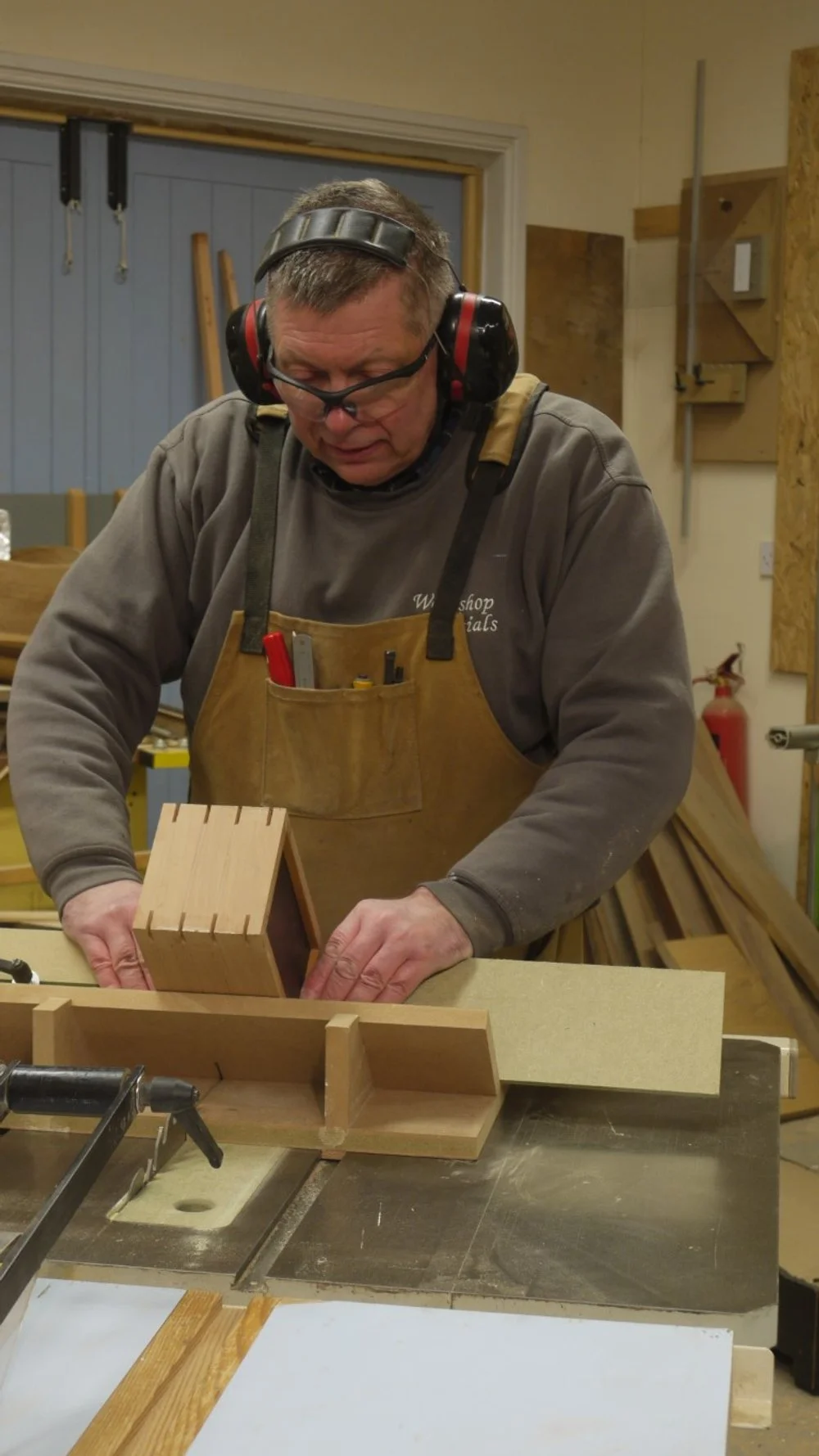 Box crossspline joint jig — Steve Maskery