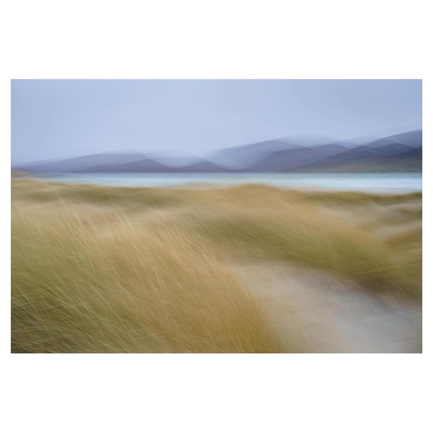 One from a wonderful trip to the Isle of Harris a couple of years ago. 
.
.
.
.
.

#dunes #seascape #seascapephotography #icm #icmphotography #icmphotomag #coloursofnature #coastal #outdoorphotographymagazine #isleofharris #fineartphotography #elemen