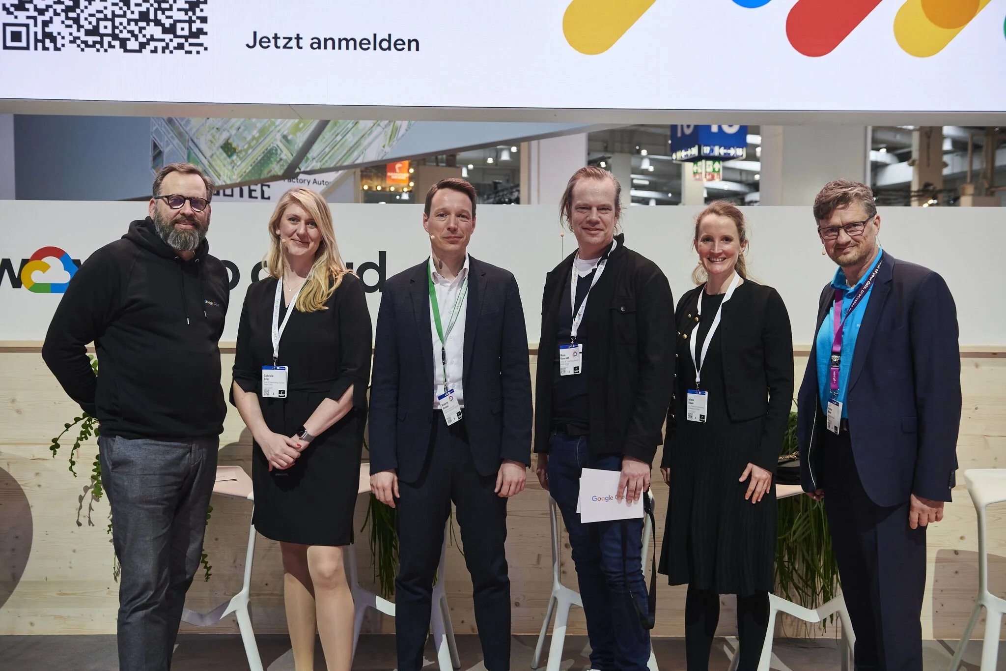 Industrial Leaders (Left to Right): Matthias OEHM, Industry Expert Manufacturing, Google Cloud - Gabriele EDER, Head of Manuf., Industrial & Automotive Google Germany - Roberto HENKEL, Head of Operations, IT Schaeffler AG - Marc KAMRADT, Head of Tech