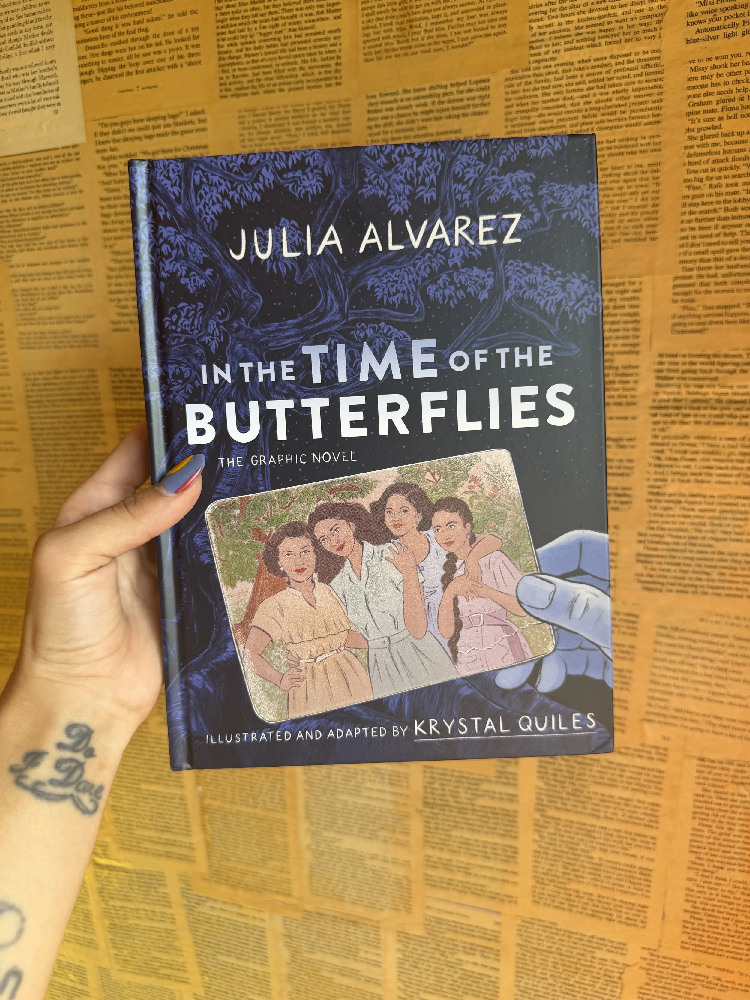 In The Time Of Butterflies: The Graphic Novel - Julia Alvarez (Illustrated by Krystal Quiles)
