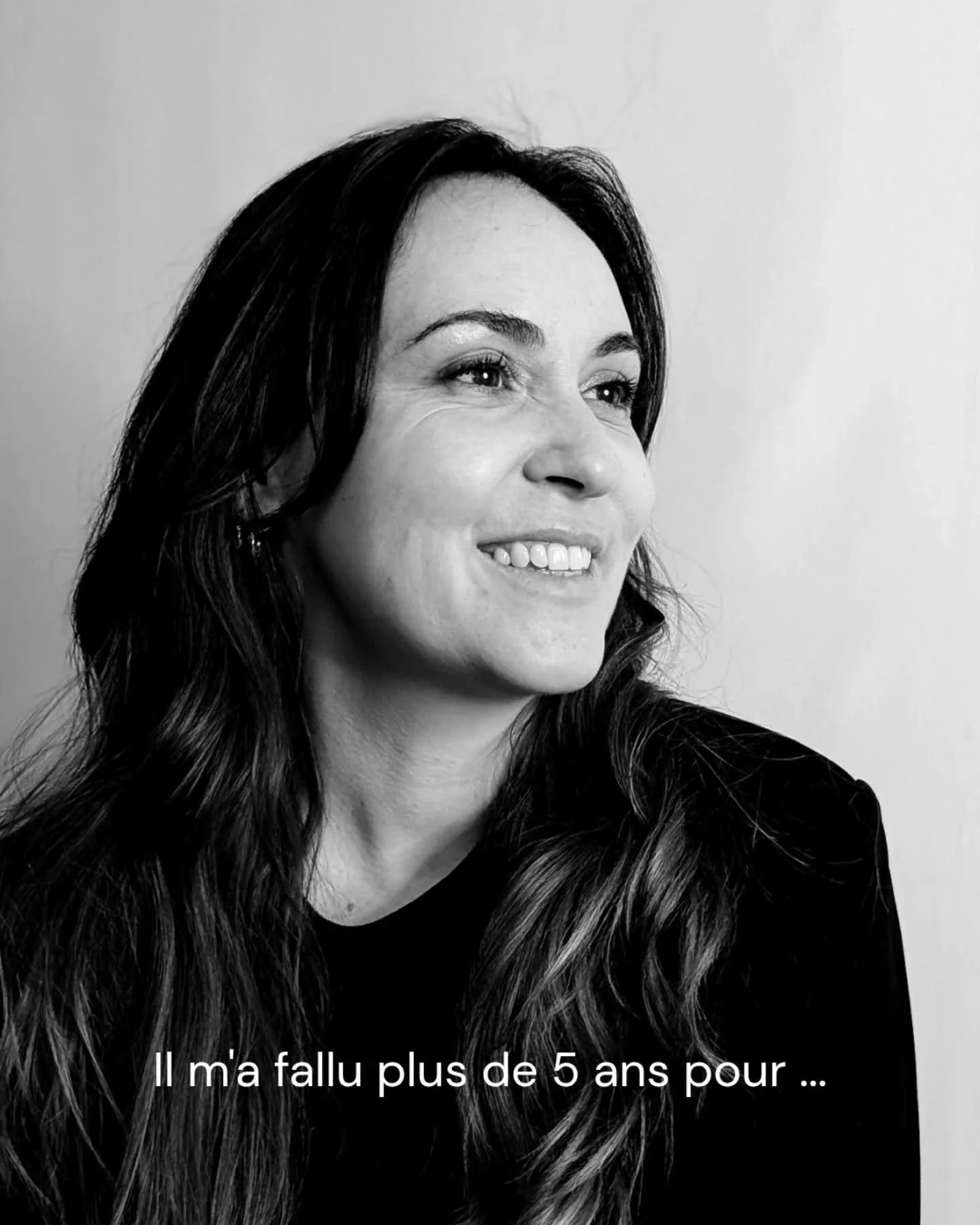 Depuis 2019, mon parcours n'a pas &eacute;t&eacute; un long fleuve tranquille. C&rsquo;est plut&ocirc;t une suite d&rsquo;exp&eacute;riences, de recherches et de pas mal de d&eacute;tours.

Aujourd'hui, j'allie vos id&eacute;es &agrave; mon savoir-fa