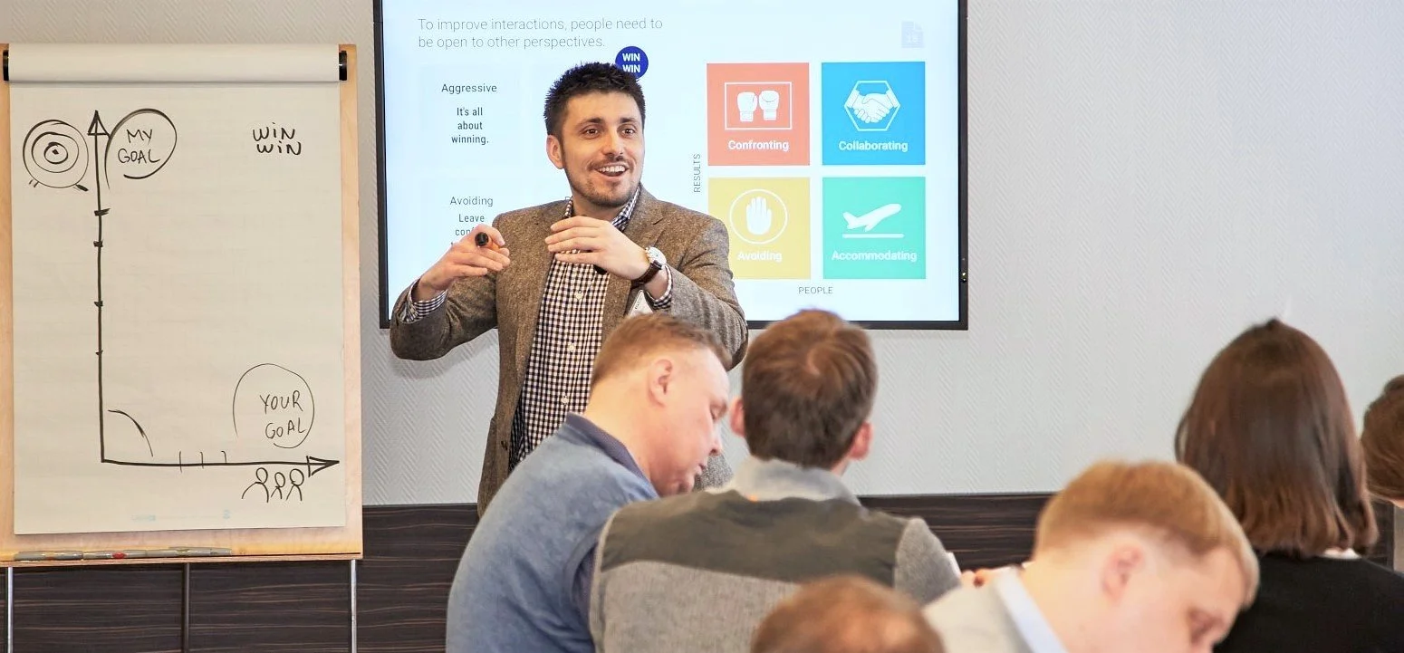 Iulian Olariu Trainer facilitator presenting