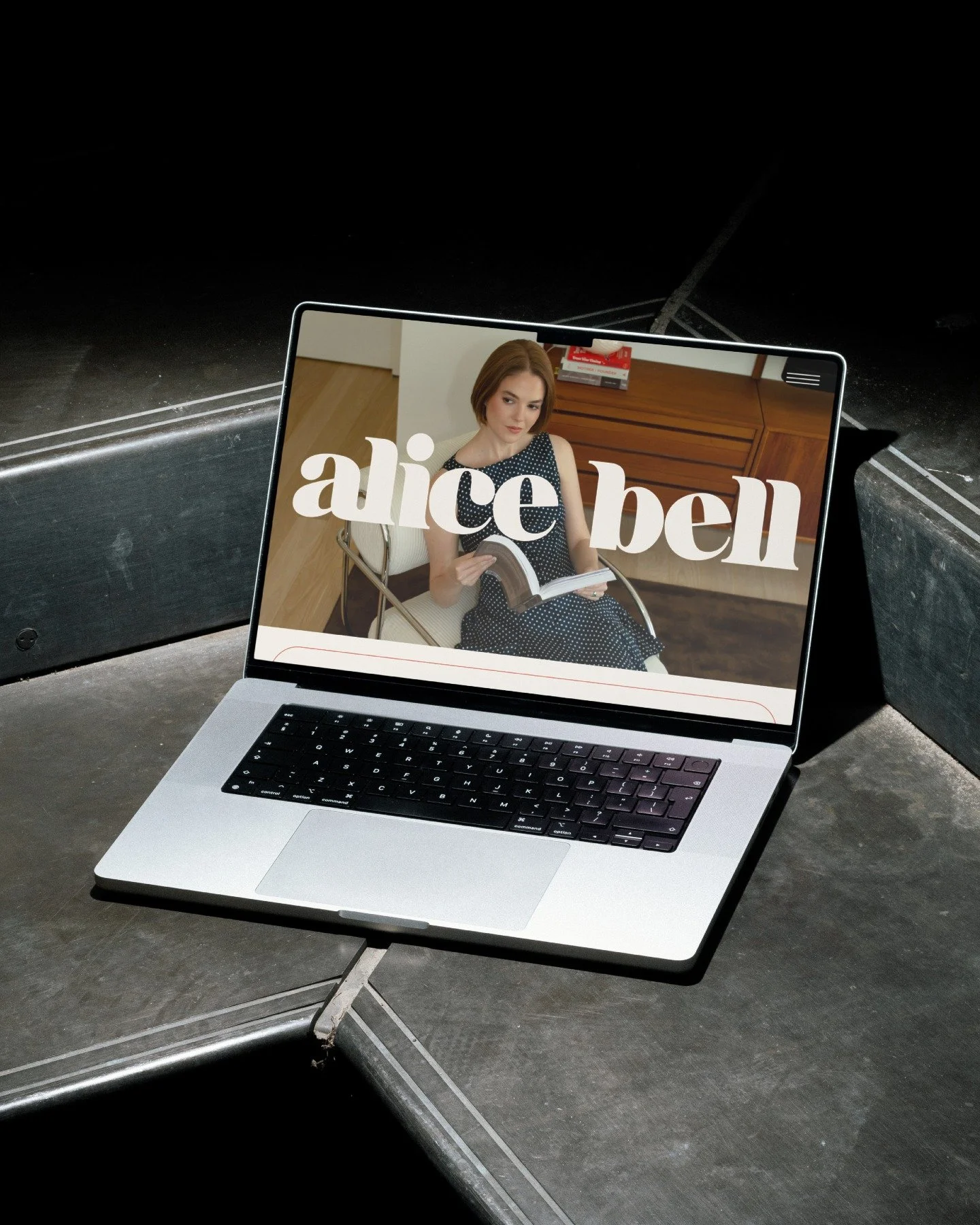 grounded. fresh. vibrant.
brand new website design for @stalkalice

Step into her world &rarr; alicebellastrology.com