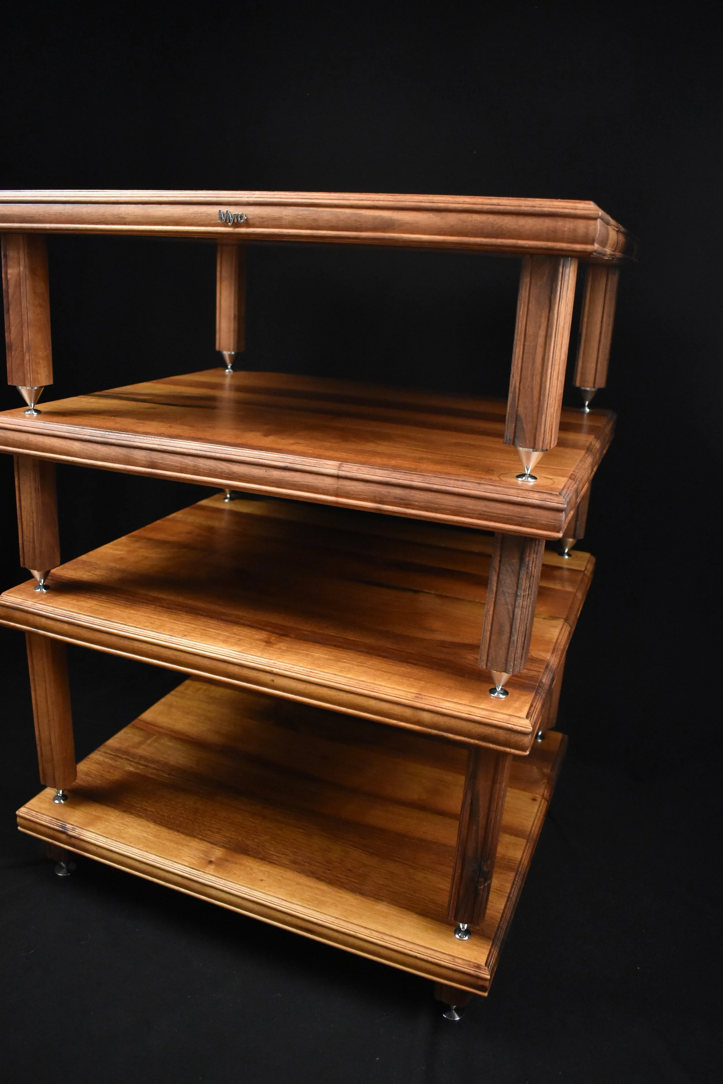 Myro classic Audio-Rack in Nussbaum