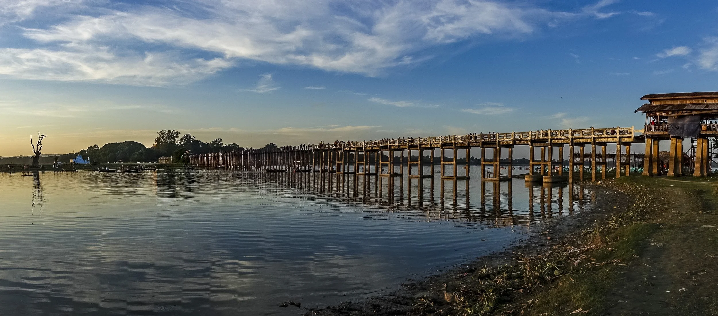 Mandalay - U Bein Bridge-01967.jpg