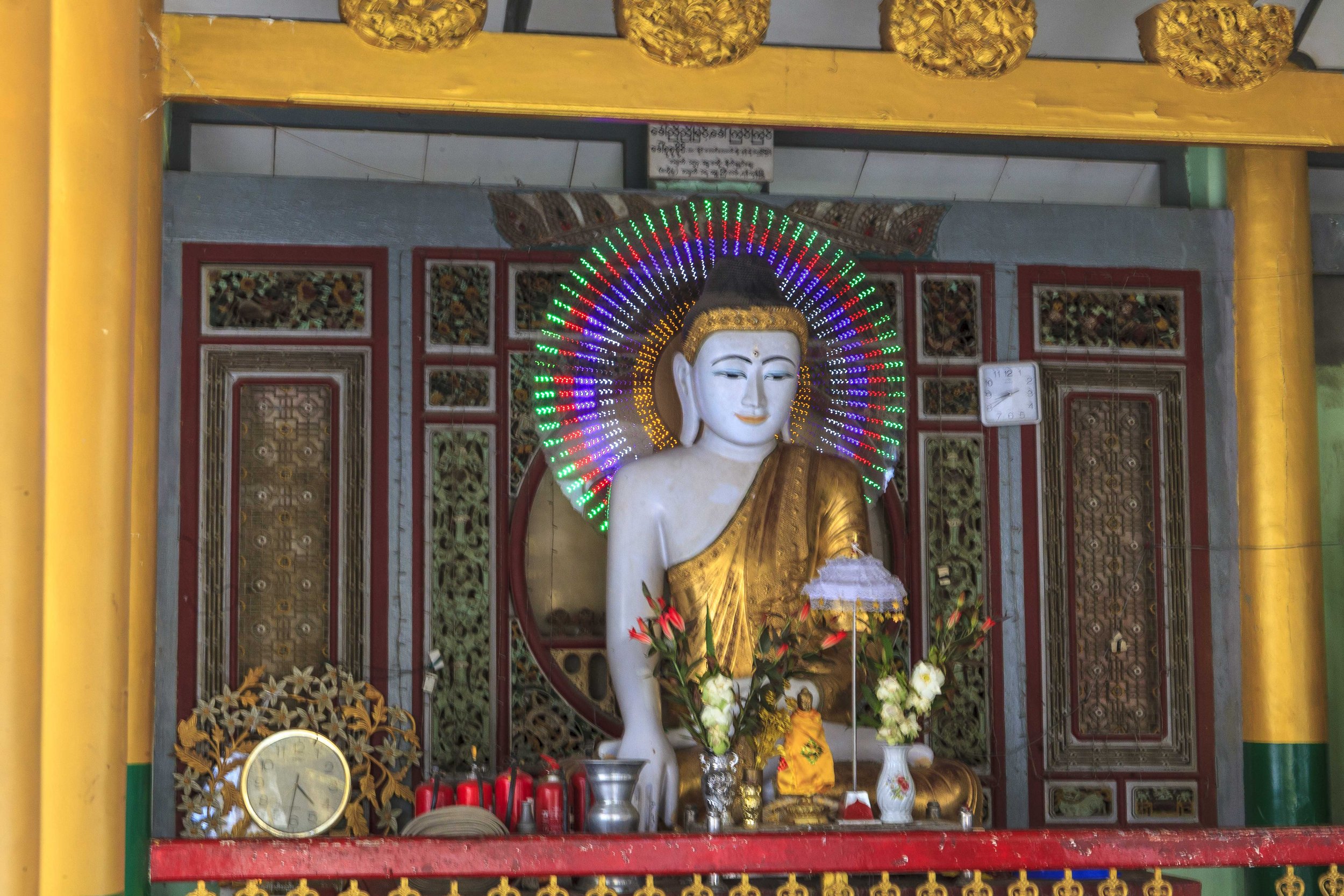 Yangon - Shwedagon Pagoda-0841.jpg
