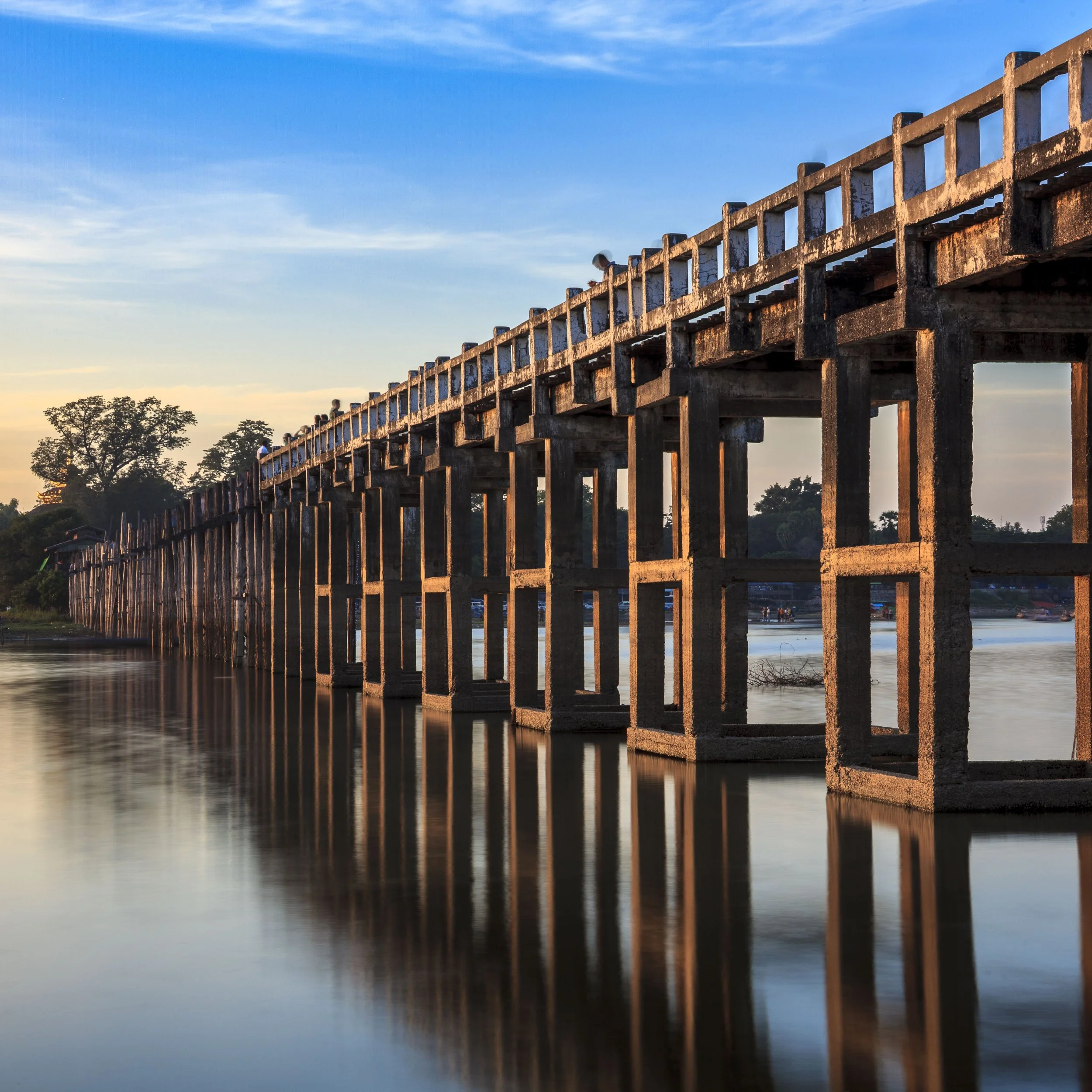 Mandalay - U Bein Bridge-2079.jpg