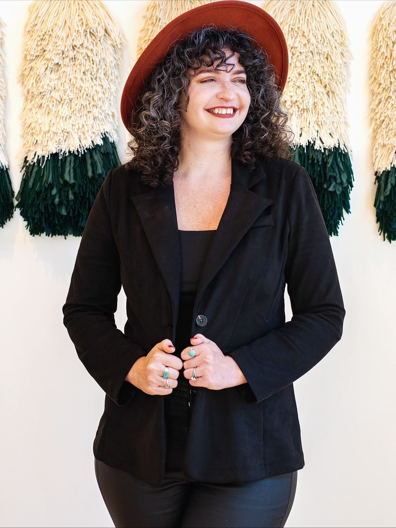 Sneak peek at some new artist headshots with the talented @anna.trankina - so excited to share these🥰

As a fiber artist, I&rsquo;m used to expressing myself through texture, color, and slow, intentional work. So having that captured in a photo - no