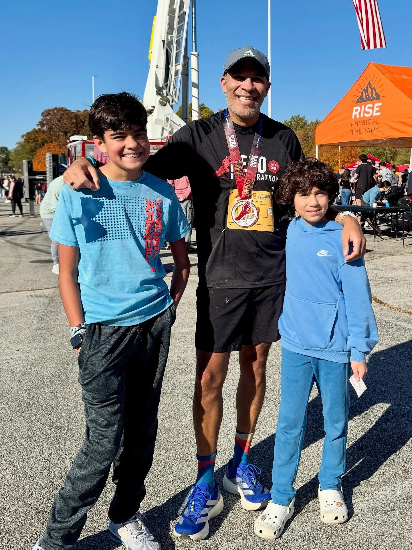 Ran the hero half marathon this past Saturday 🏃🏾
It was pretty difficult, and felt like I hit a wall at mile 12, but I made it out alive!
Bested my pr by a couple of minutes from when I ran it in 2019, and was 4th in my oldish man division.

Glad t