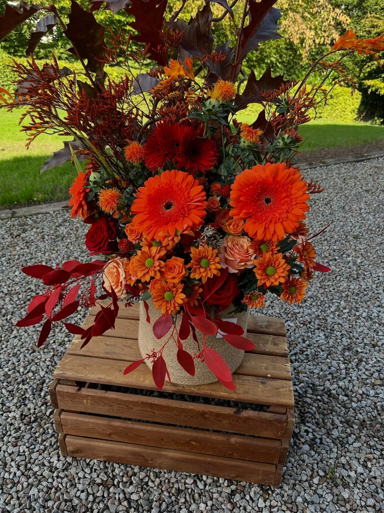Floraison d&rsquo;un mariage champ&ecirc;tre et color&eacute;, fait avec amour 🤍