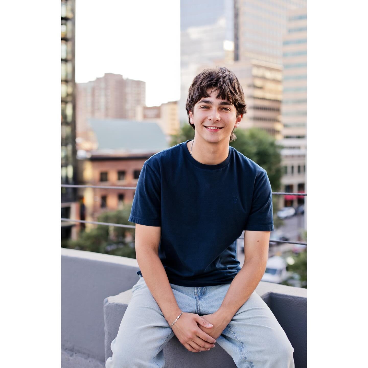 Brady. 2026 Senior - NOW BOOKING 2027 seniors #highschoolseniorphotographer #seniorpictures #highschoolseniorportraits #seniorportraits #minneapolisseniorphotographer edinaseniorphotographer minnetonkaseniorphotographer graduate bethanymeister southw