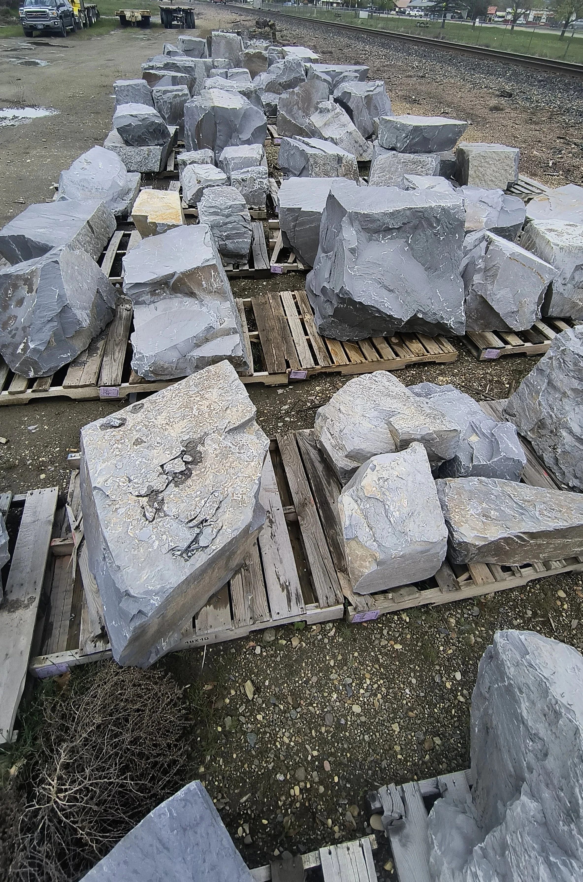 Grey Mountain Blocky Boulders