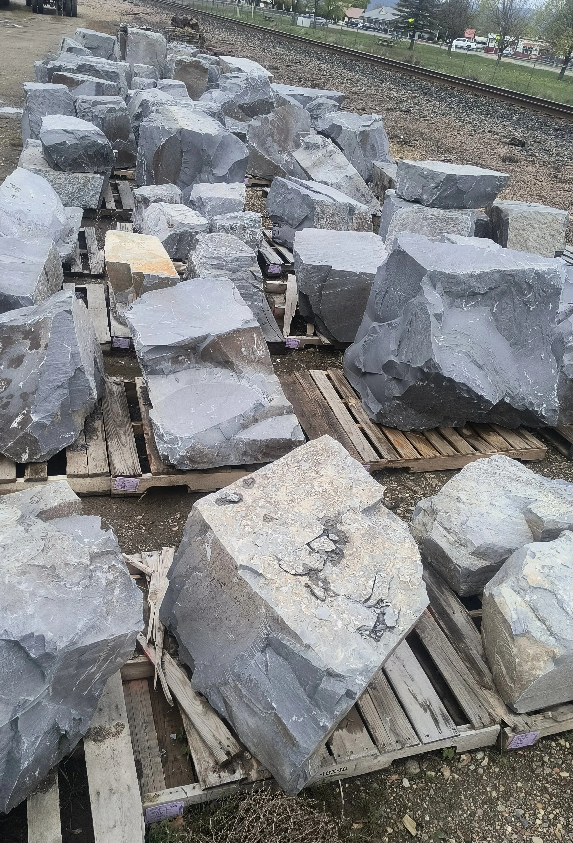 Grey Mountain Blocky Boulders