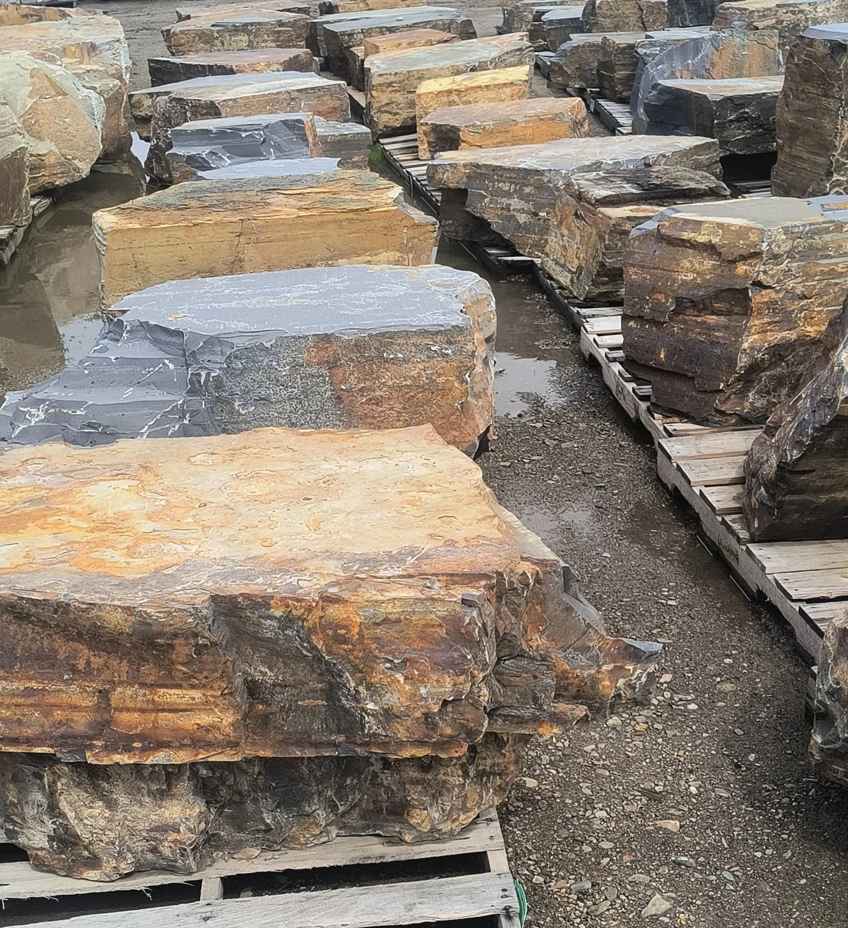 Locust Hill Blocky Boulders