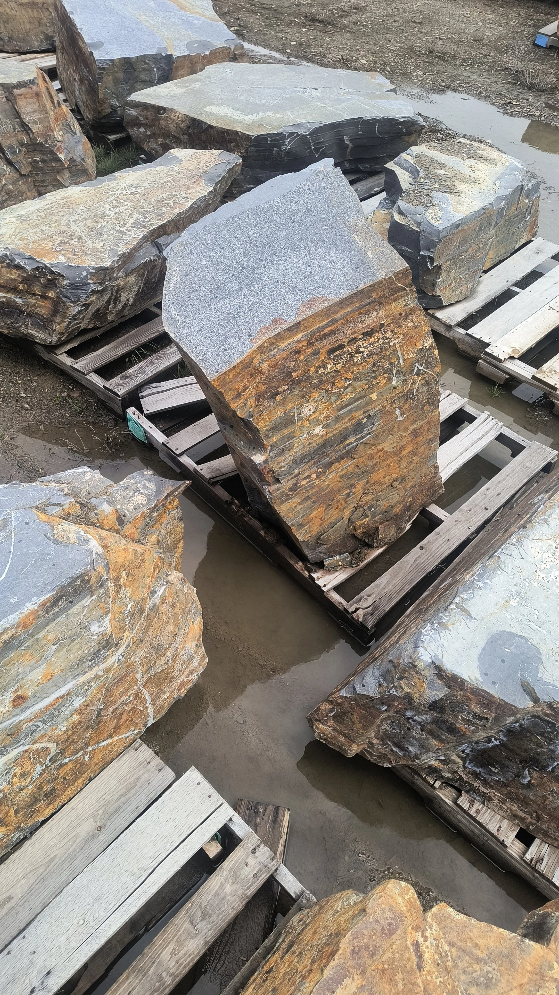 Locust Hill Blocky Boulders