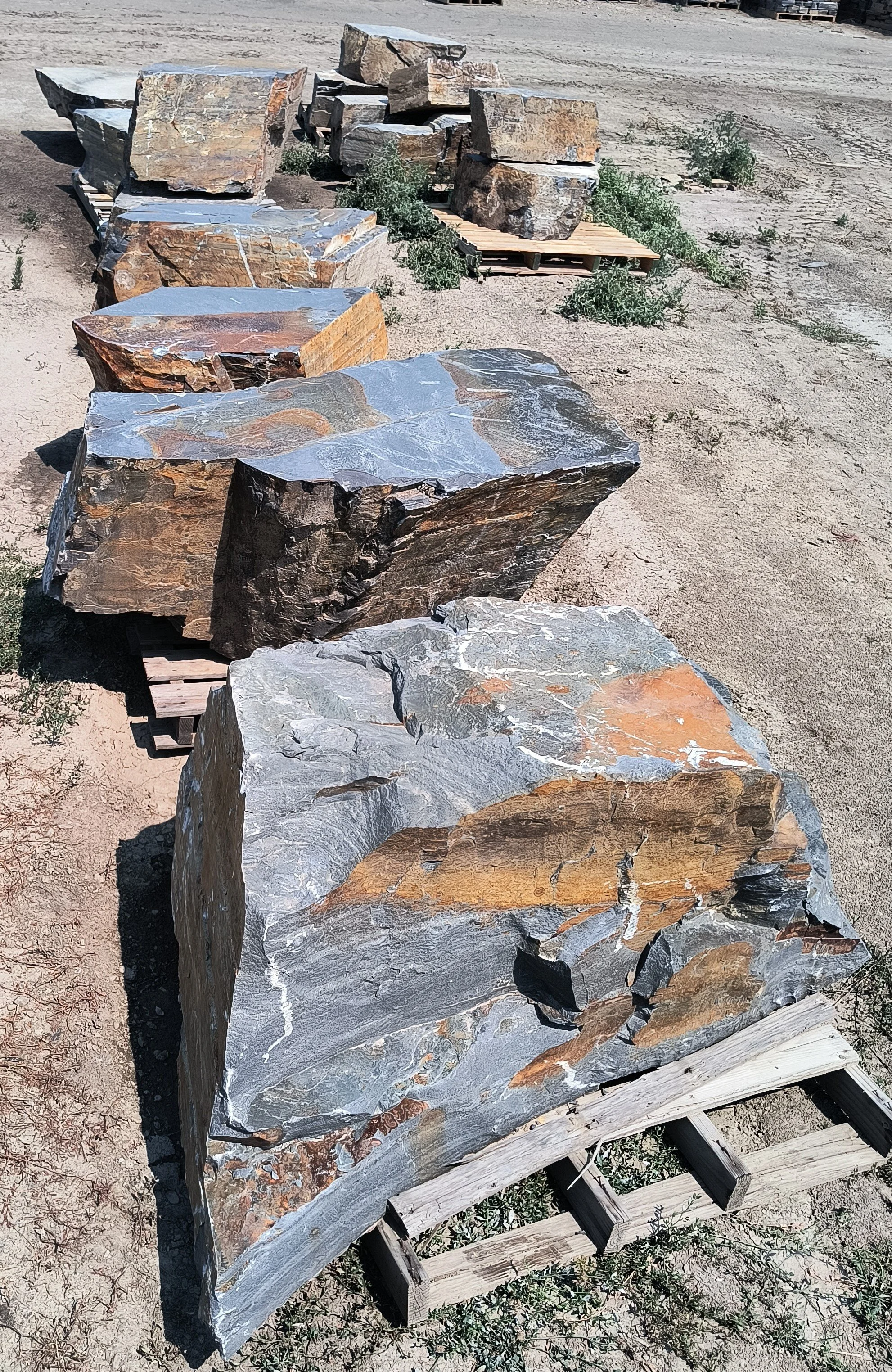 Locust Hill Blocky Boulders