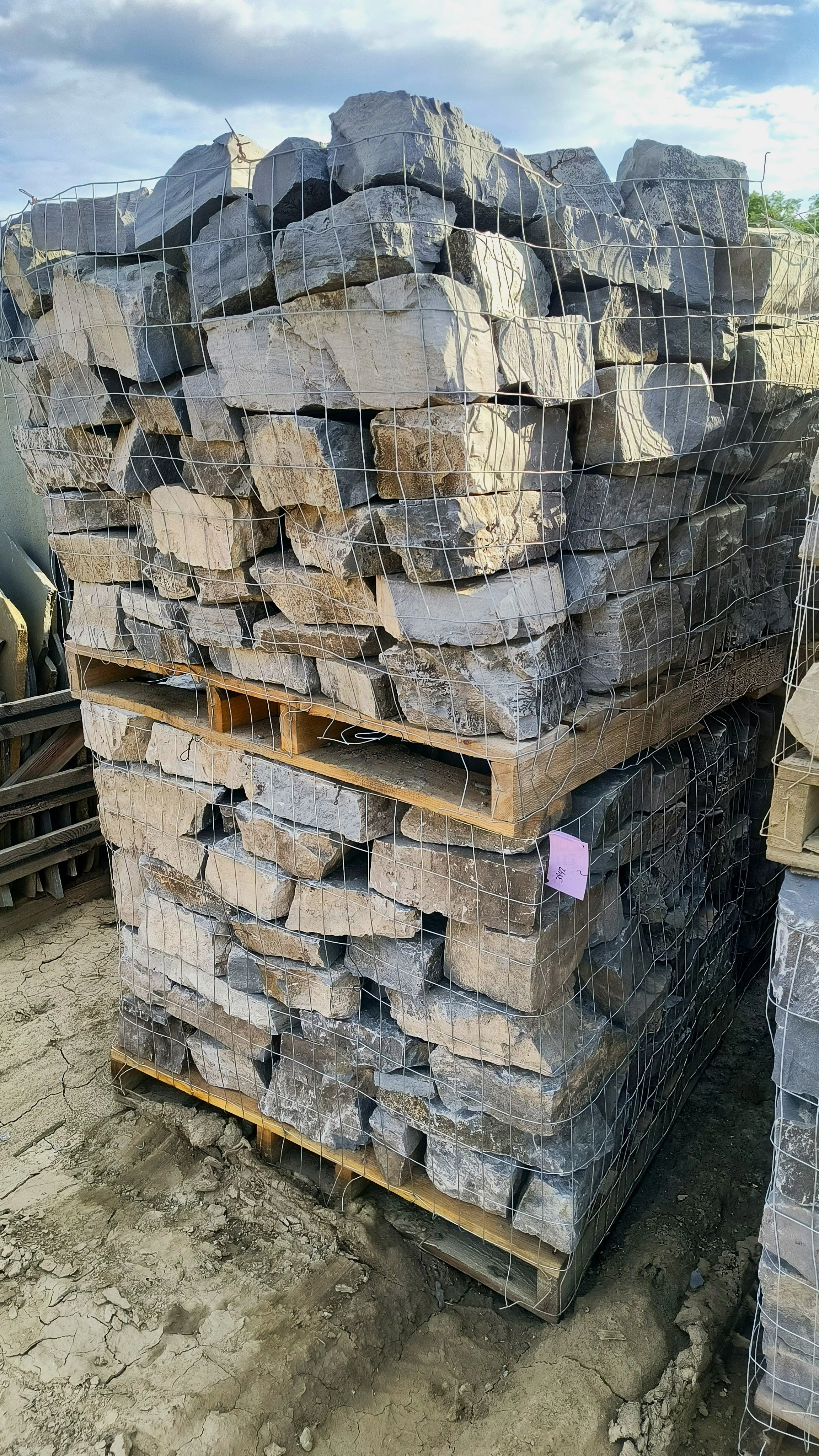 Grey Mountain Ledge