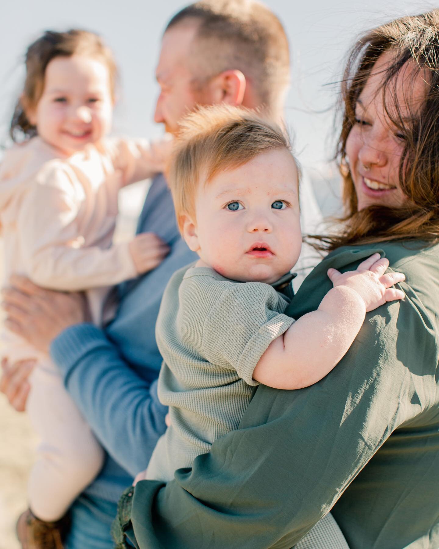 This spring family session still has me smiling of Morgan and her sweet family.