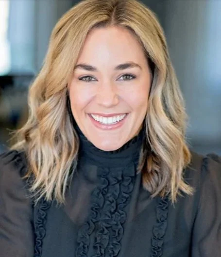 Professional headshot of Liz Cunningham