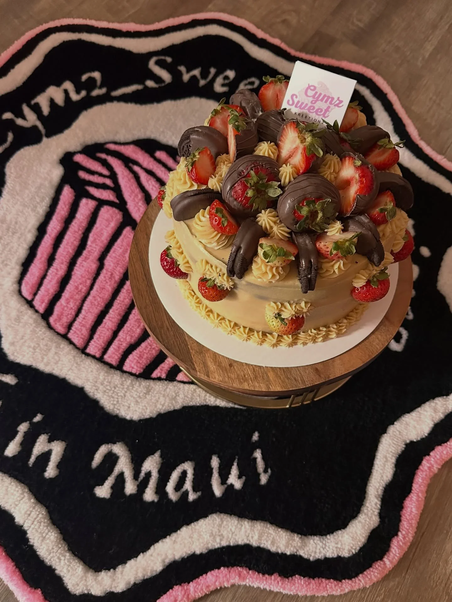 She is an absolute beauty 💖

Oh, I&rsquo;m talking about the rug! LOLOOOO 

Heavy Cake details : 🙆&zwj;♀️
Ube cake 
CHANTILLY filled + frosted 
Fresh cut strawberries 
Chocolate dipped strawberries, and Oreo cookies. 

Thank you Queen for your orde