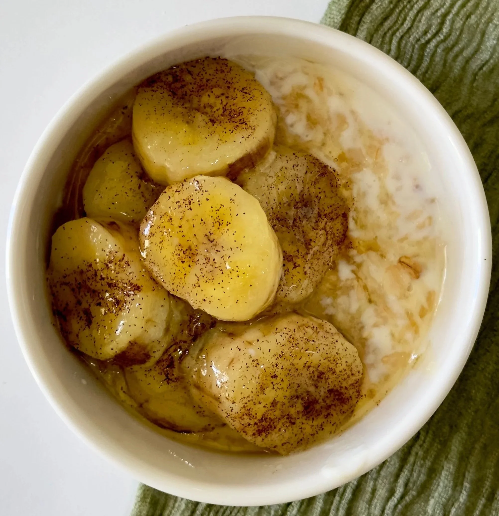 Caramelized Cinnamon Bananas with Yogurt