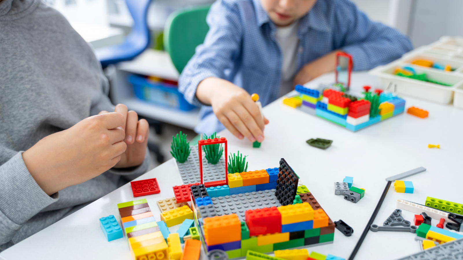 Brick Builders Club: Dragons & Castles