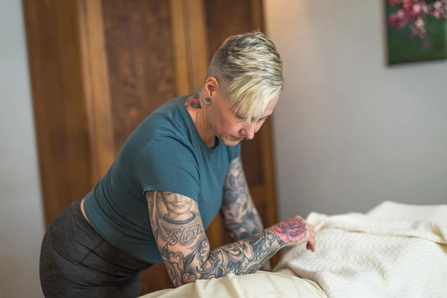 Low back pain that just won&rsquo;t quit? You aren&rsquo;t alone!

Maybe it&rsquo;s that constant dull ache&hellip;
Or a sharp reminder every time you bend, sit, or stand too long.

Hi, I&rsquo;m Kelly&mdash;licensed massage therapist and owner of Ce