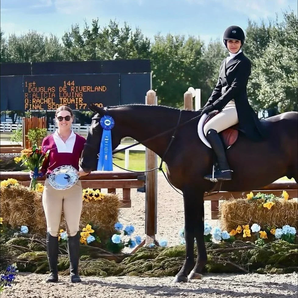 ⭐️Fall Classic Results⭐️ 
Congratulations to Alicia Loving & “Douglas de Riverland”, owned by Rachel Truair, on winning 🥇 the $2,500 USHJA National Hunt ‘n Go Derby, a few weeks ago at @greatswequestriancenter!