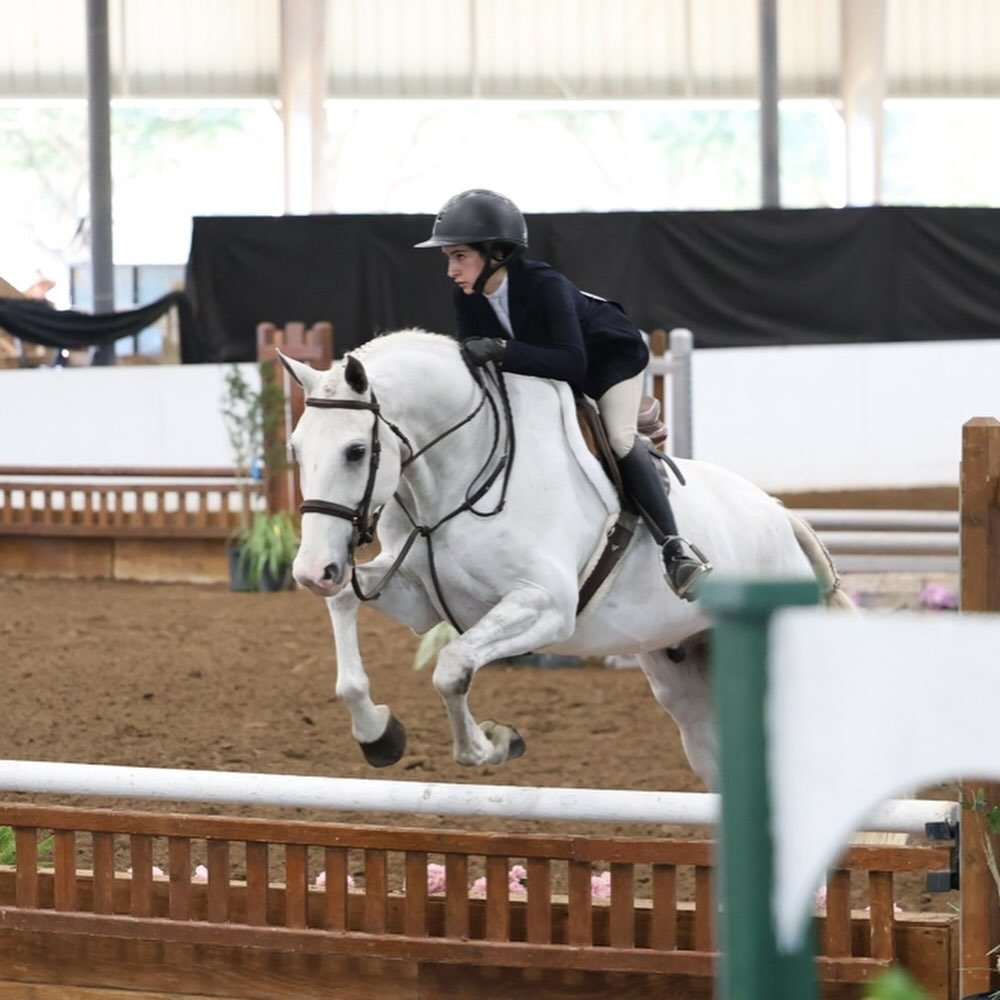 Congratulations to Anya Khan &amp; &ldquo;Blue Steel&rdquo; on a great finish to the 2025 season 🎉👏🏻 This pair finished&hellip;

The Final Chase horse show:
🥇in the Pre-Child Eq O/F
🥈in the Pre-Child Eq Flat
🥈in the Pre-Child O/F

The CTHJA Fin