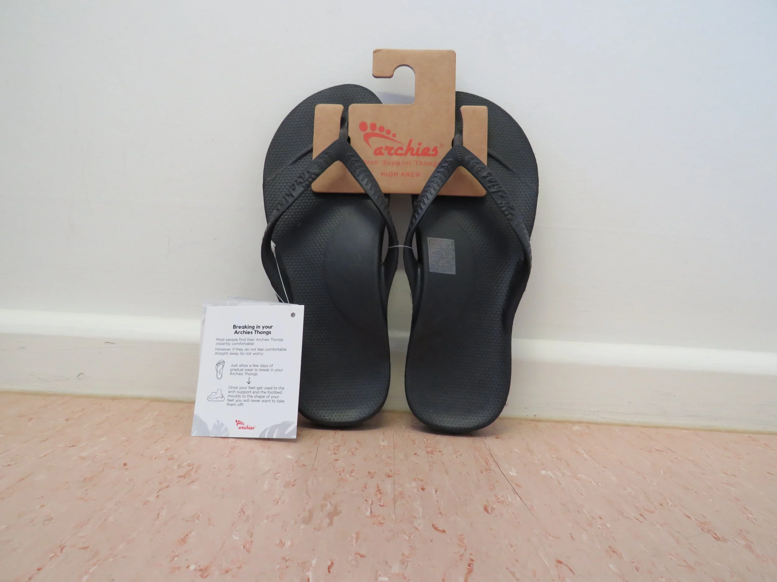 Archie’s thongs Black - PRODUCTS.JPG