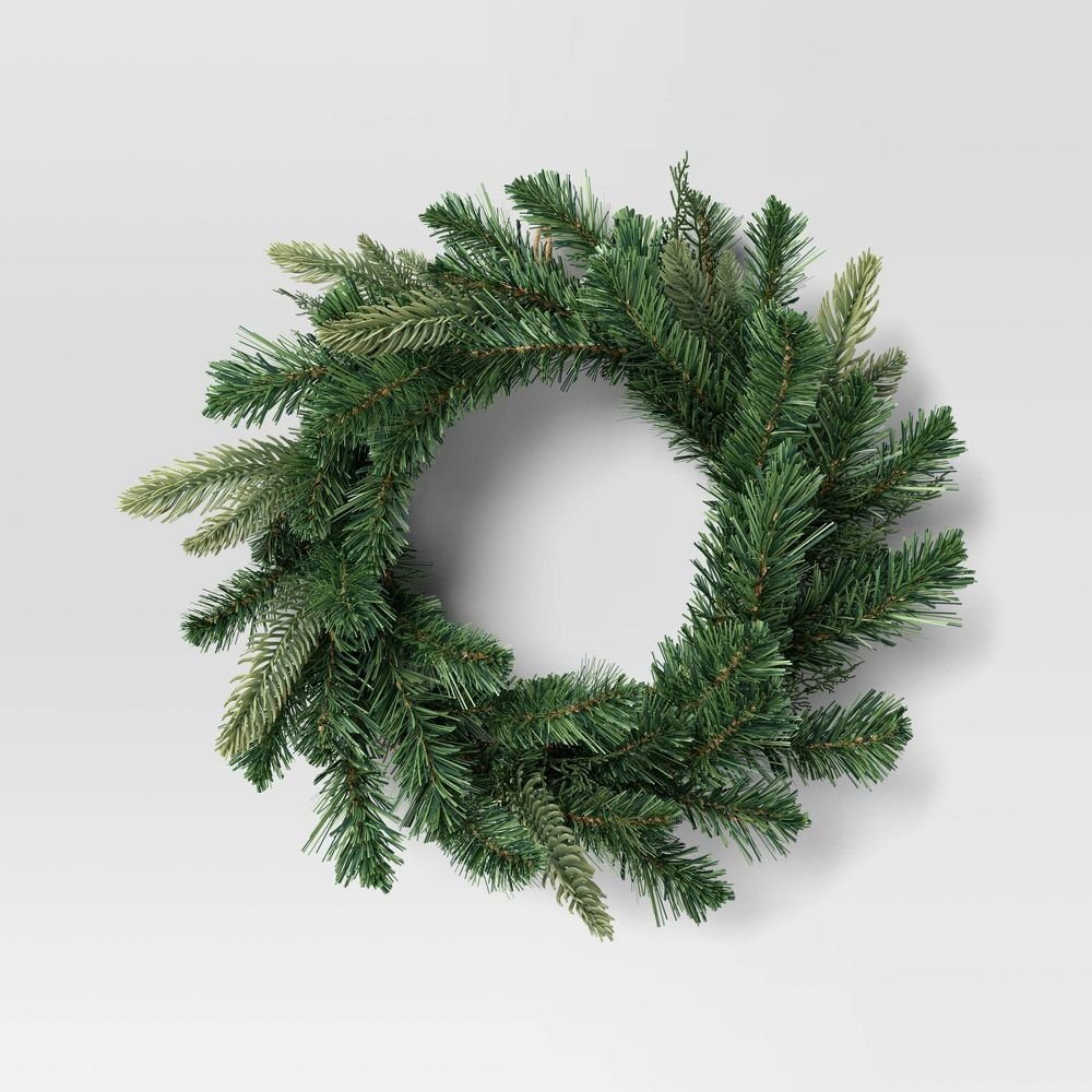 20" Artificial Christmas Wreath