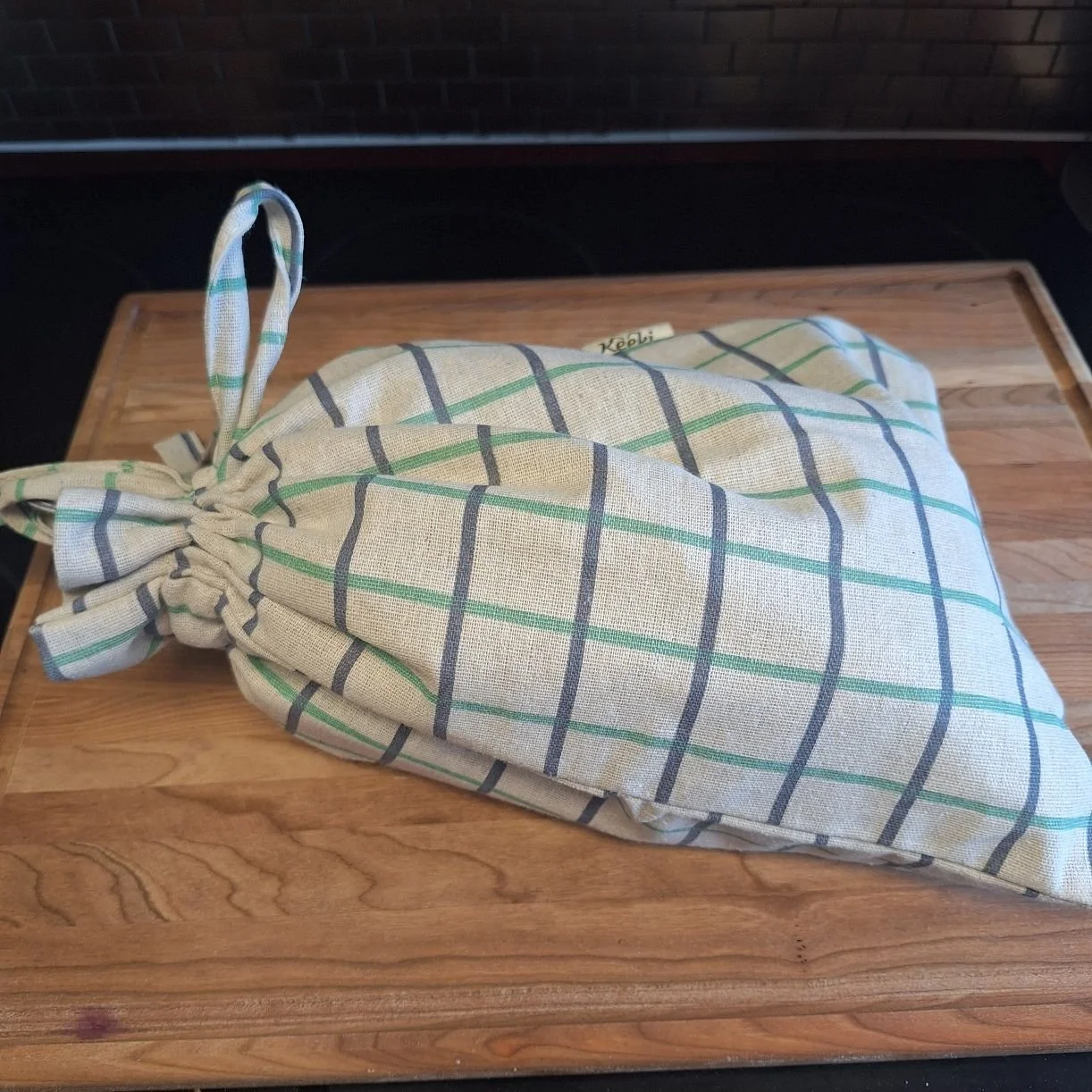 Place in the bread  linen bag