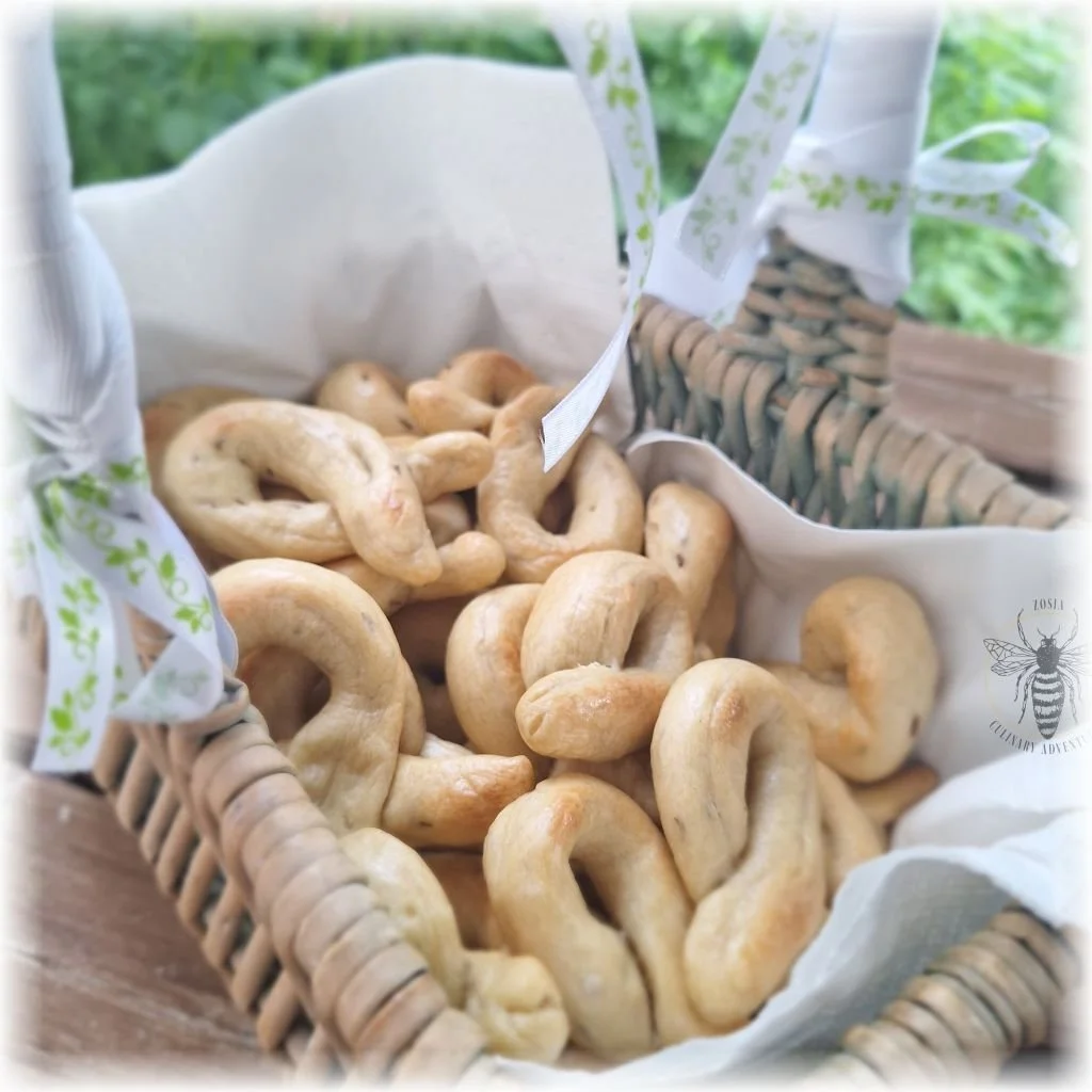   Picture this:  You are sitting at a sun-drenched cafe in southern Italy, sipping a crisp glass of white wine, and reaching into a small bowl for a golden, ring-shaped snack. You take a bite, and it shatters with the most satisfying, melt-in-your-mo