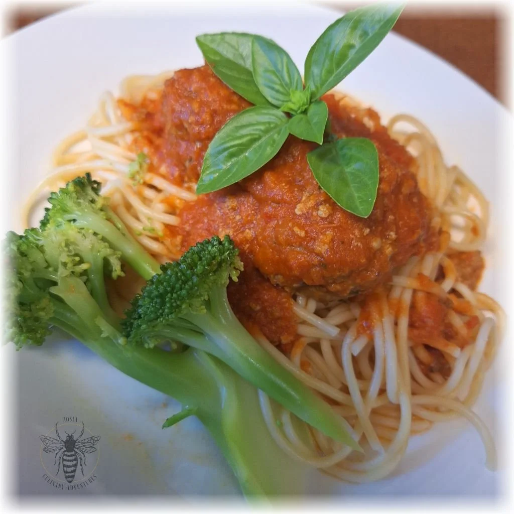 Tender, flavorful meatballs made with Noble Premium Ground Bison and duBreton Ground Pork, gently simmered in a rich homemade tomato sauce. Serve over spaghetti for a comforting family dinner or alongside warm homemade bread to soak up every last sp