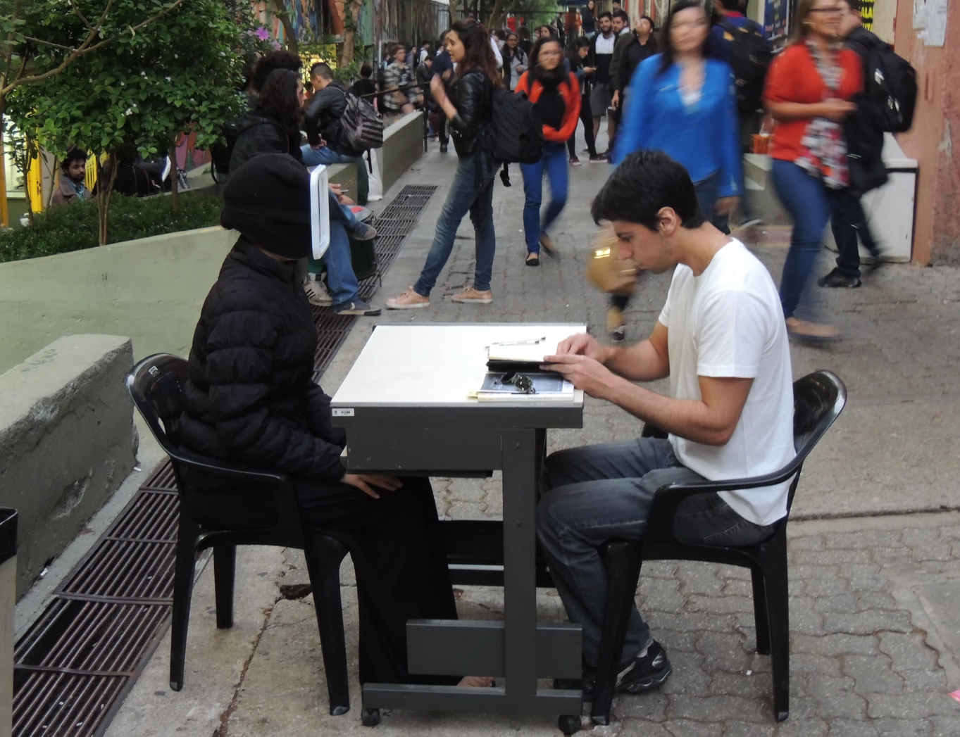 First time performing "À Vista" during the "XIII Arts of Body's Week" in 2016.