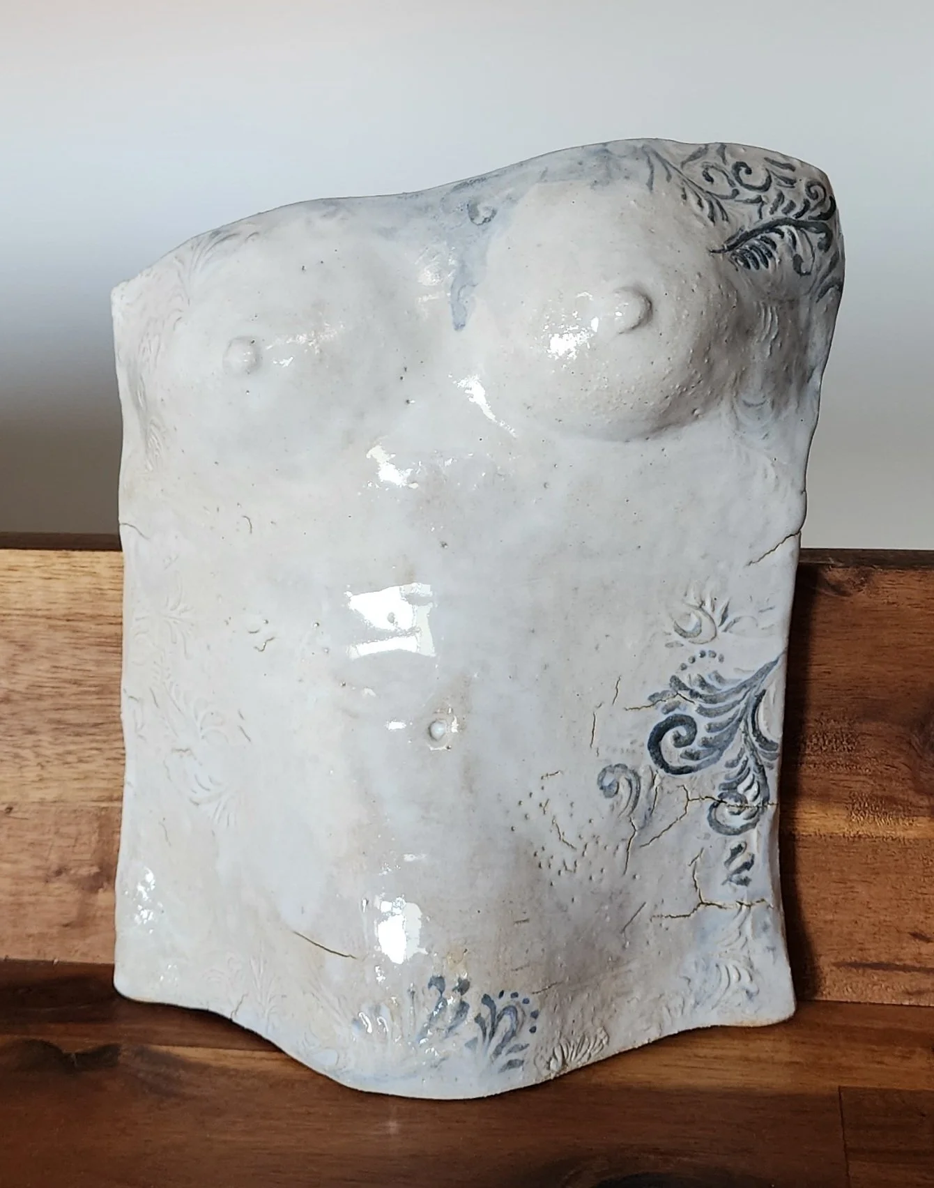 Flora, sculpture, clay, 19 x 15.5 cm
