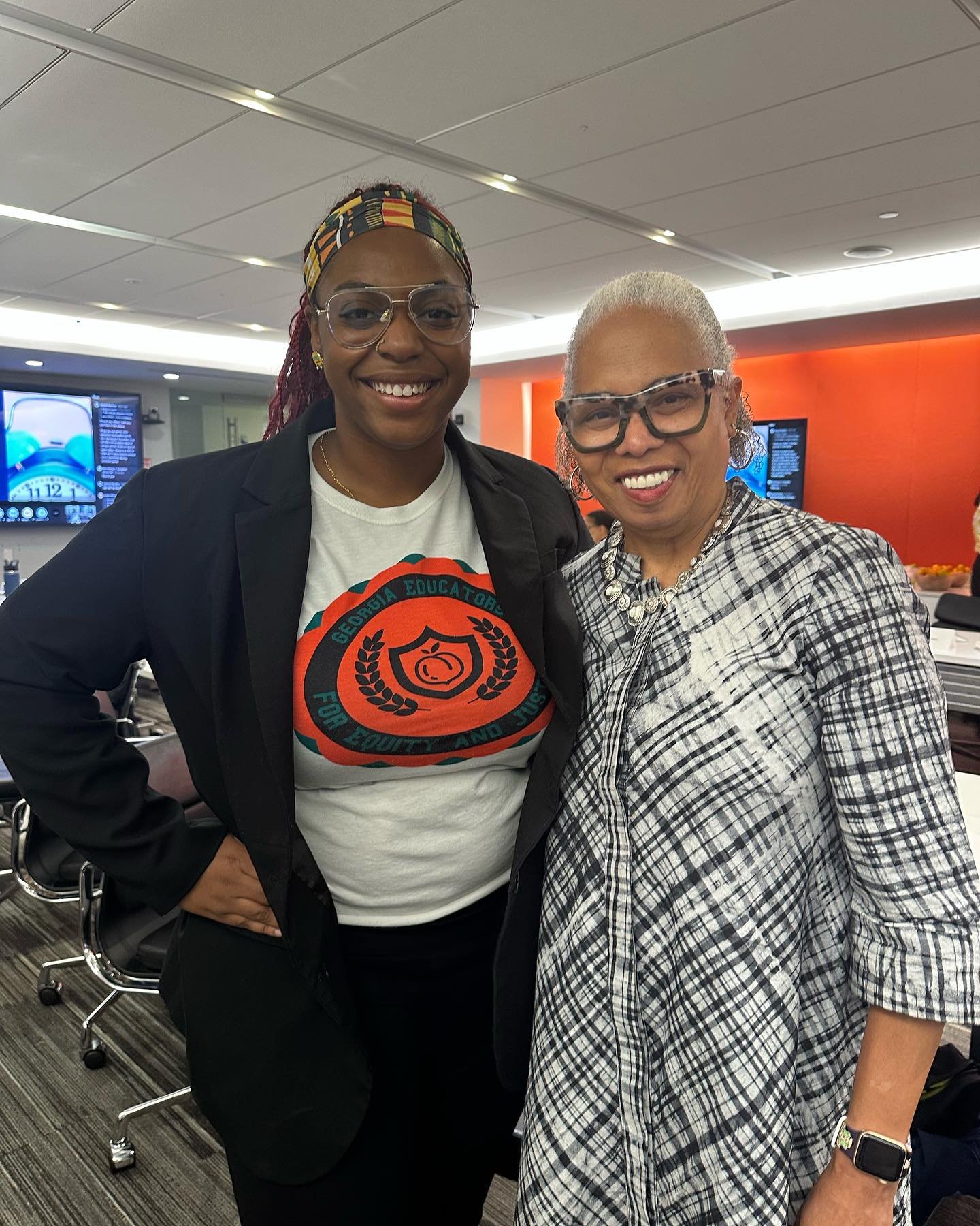 It is amazing to meet your hero's! @gloria.ladsonbillings it was an honor to meet and learn from the source! 

#criticalracetheory #culturallyrelevantpedagogy #recruitment #retention #blackeducators #gaeej