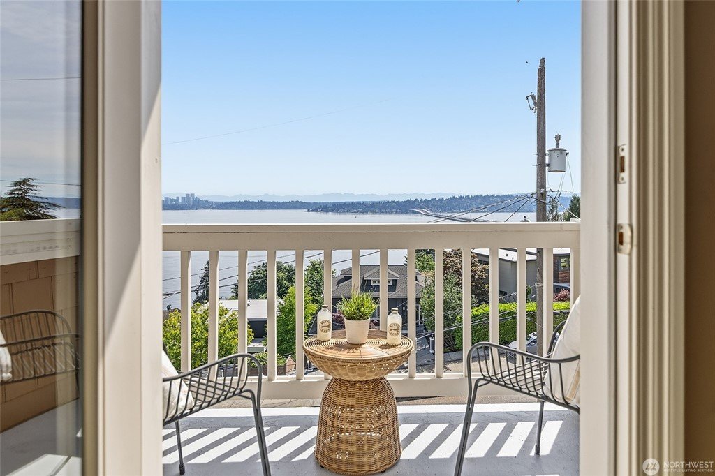 Just Listed! Lake Washington Views in Leschi