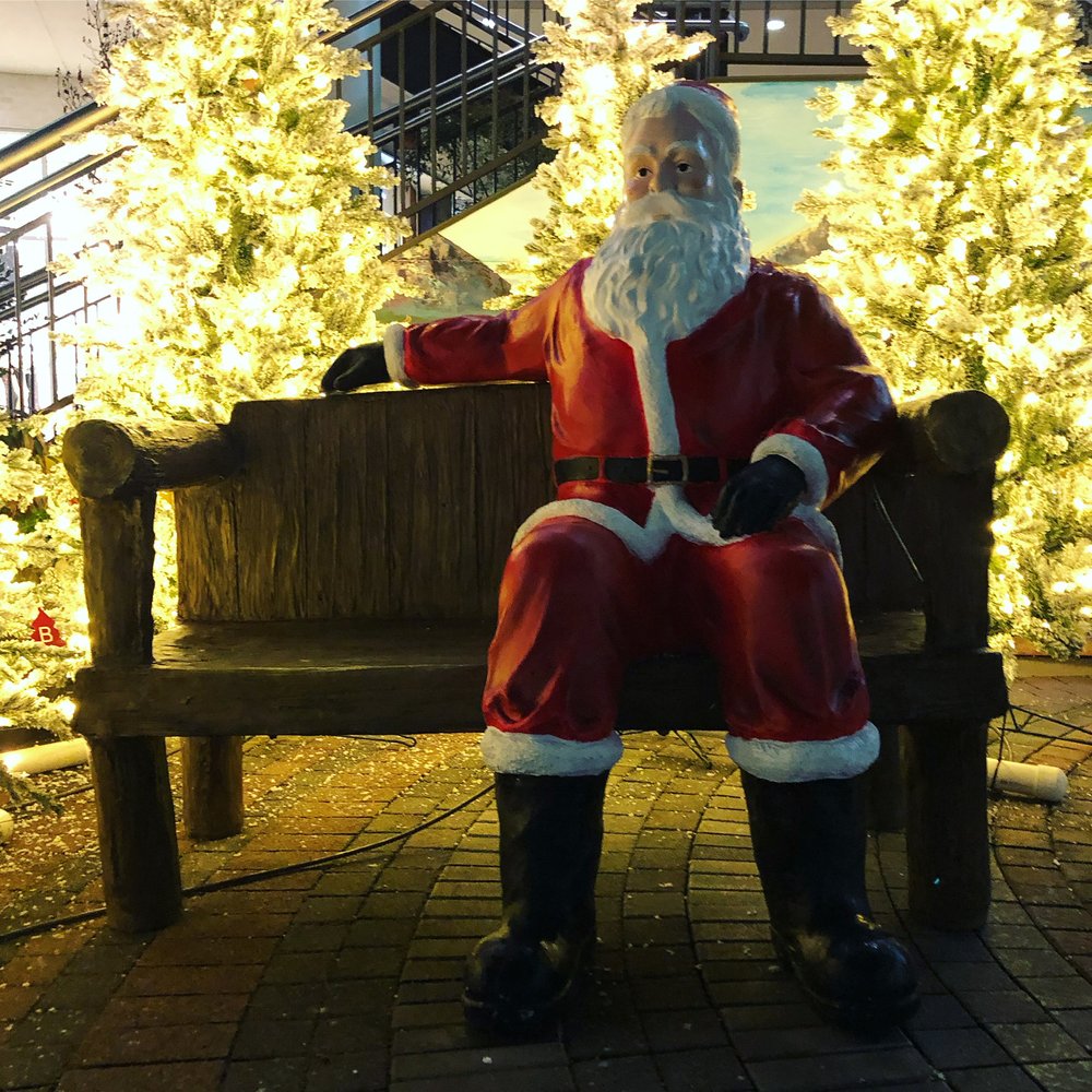 Santa Chair at Redmond Town Center