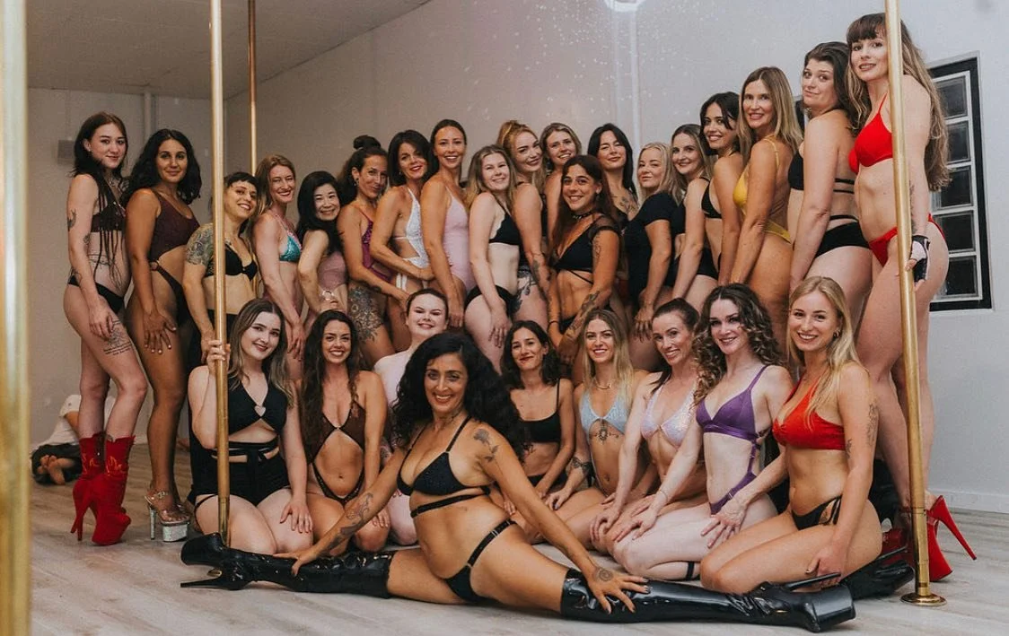 Big congrats to all our students and instructors who performed at showcase on Sunday, you were all aaammaazzing, sooo proud of you! 🤩 and big thanks to all of the audience who came to support , you were awesome, loved your energy. 
And big thanks to