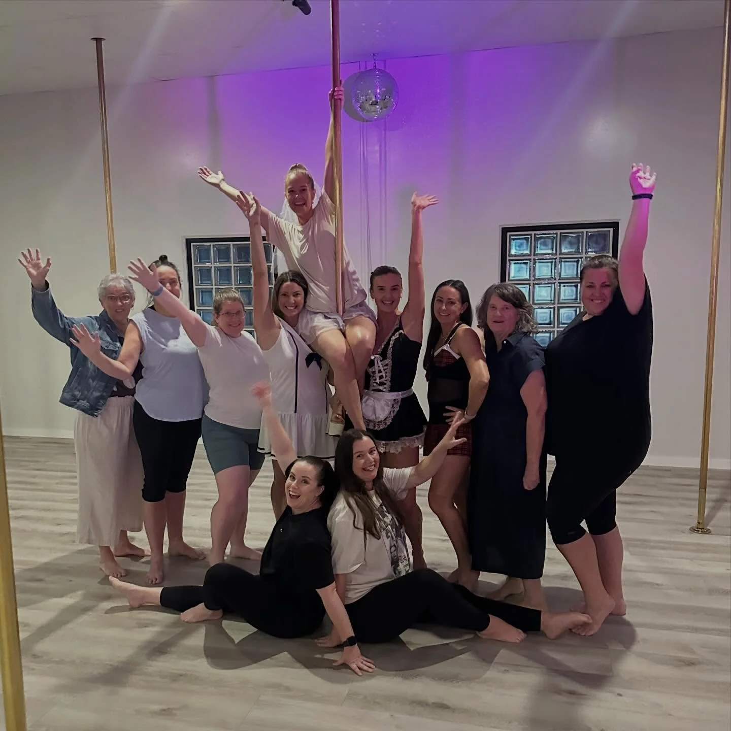 Happy Hens Imogen. Thanks for celebrating your special day with us, you were all amazing on the pole and it was an honour to teach you 🤩🥰