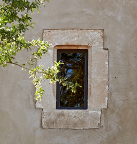 STONE SURROUNDS