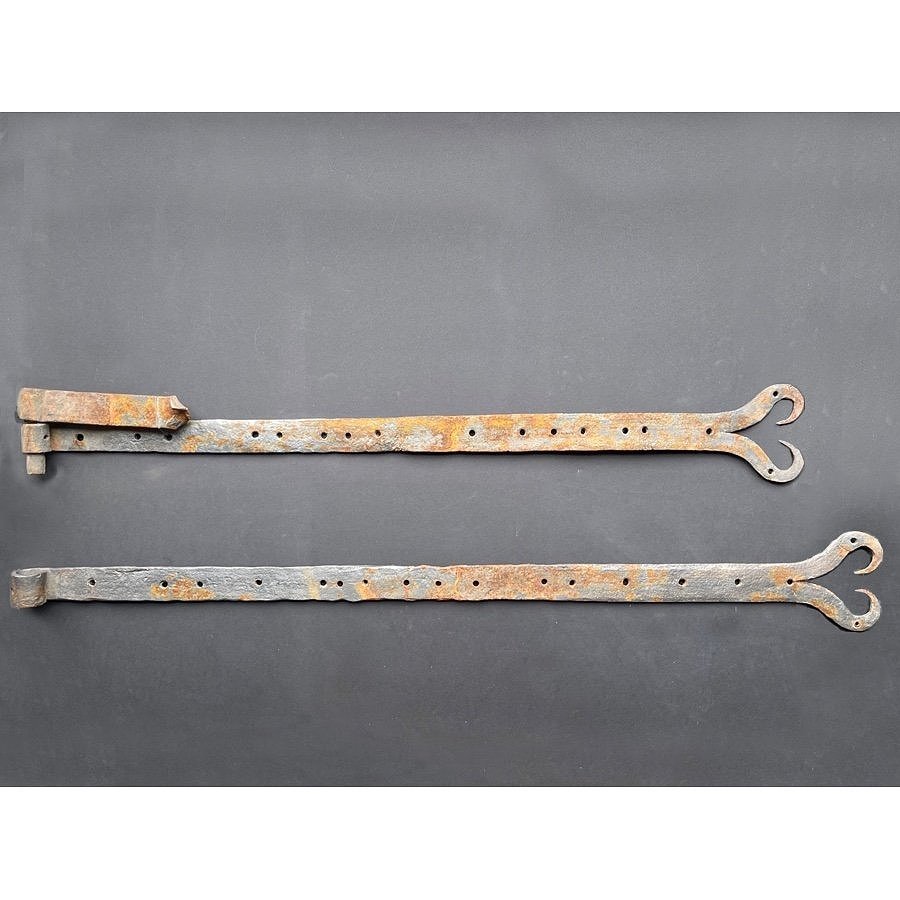 PAIR OF ANTIQUE STRAP HINGES