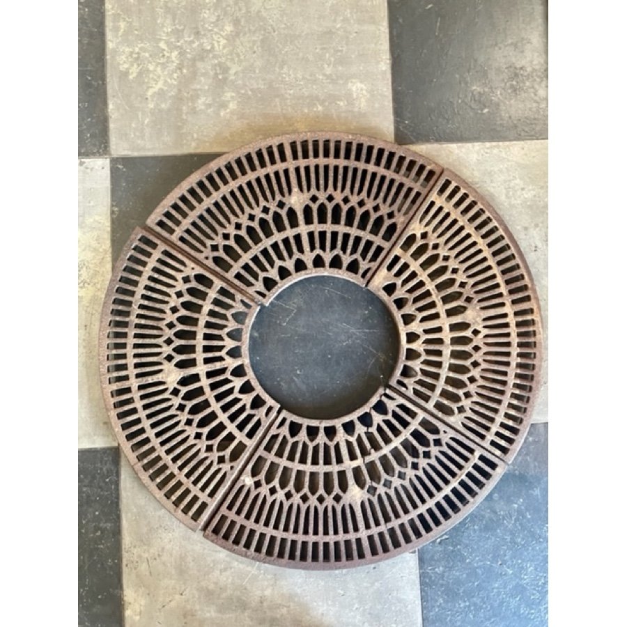 ANTIQUE TREE GRATE